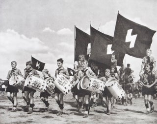 Item #27391 Das Deutsche Lichtbild: Jahresschau 1937. n/a