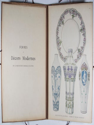 Formes et Decors Modernes de la Manufacture Nationale de Sèvres