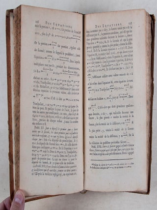 Nouveau Plan de Mathématiques: Contenant l'Arithmétique & l'Algèbre, la Formation des Puissances & l'Extraction des Racines quelconques, les Proportions arithmétique, géométrique & harmonique, les Raisons composées, les Fractions ordinaires & décimales, les Logarithmes & les Equations : la Géométrie, la Trigonométrie, le Nivellement : l'art de lever ou de tracer toutes sortes de Plans, la mesure détaillée du Terrain ... avec l'application immédiate de toutes ces connaissances aux besoins de la Société