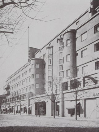 Item #37148 Bebel-Hof. Die Wohnhausanlage der Gemeinde Wien im XII. Bezirk. Steinbauergasse,...