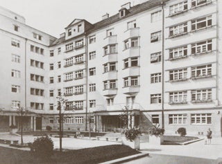 Item #37151 Lassalle-Hof. Die Wohnhausanlage der Gemeinde Wien im II. Bezirk, Vorgartenstrasse,...