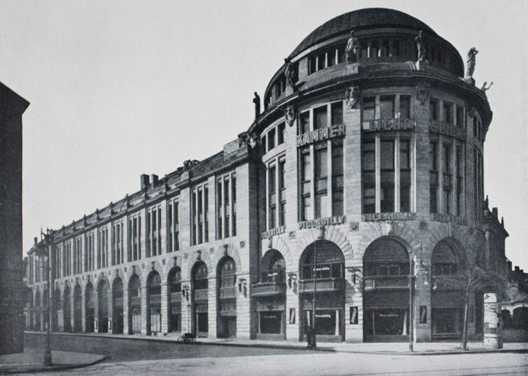 Item #40860 Lichtspieltheater: Eine Sammlung ausgeführter Kinohäuser in Berlin. Hans Schliepmann.