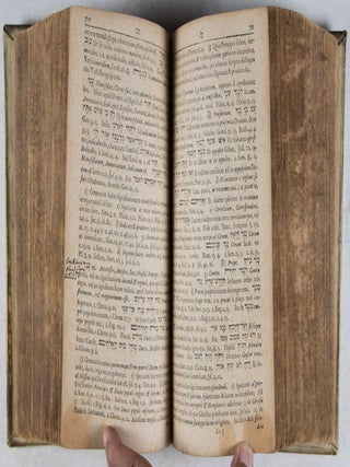 Clavis linguae sanctae: aditum aperiens, vocum radices juxta ordinem alphabeticum exhibens, quæ deperditæ visæ sunt, ex lingua chaldaica, syriaca, samaritana, arabica et aethiopica restituens ; vocum significationes tum generales, tum speciales, ordine concinno exhibens ; tam tironum, quam homiletices et exegeseos cultorum studiis apprime inserviens ac subinde concordantiarum vicem supplens ; cum indice vocum, cui accedit breve dictionarum chaldæo-rabbinicum