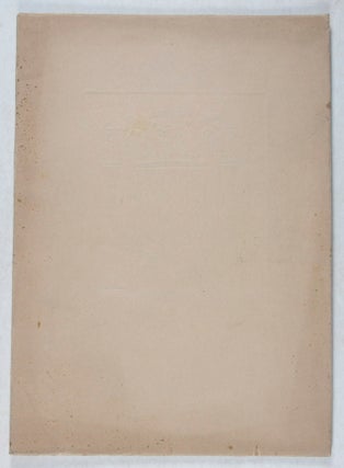 Exposición de material de guerra tomado al enemigo, San Sebastian Agosto 1938 / III Ańo Triunfal [Publicaciones del Ministerio de Asuntos Exteriores, Número Tres]