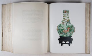 Chinese Porcelain and Hard Stones (2 vols.) [WITH 254 PHOTOGRAPHIC COLOR PLATES]