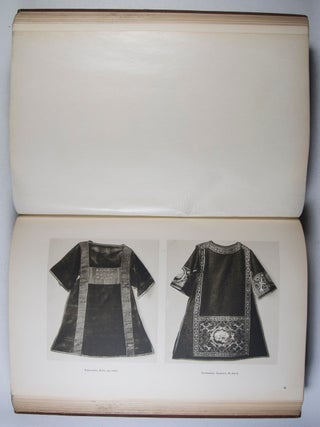 Die liturgischen Gew&auml;nder und kirchlichen Stickereien des Schn&uuml;tgenmuseums K&ouml;ln