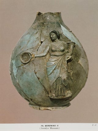 Ptolemaic Oinochoai and Portraits in Faience. Aspects of the Ruler-Cult