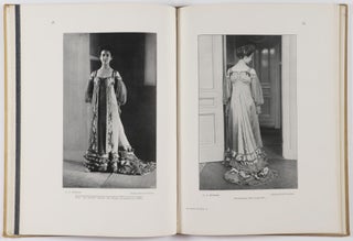 Das Kleid der Frau (The Woman's Dress)