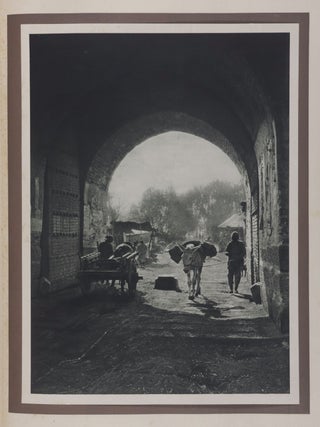 The Pageant of Peking. Comprising Sixty-Six Vandyck Photogravures of Peking and Environs from Photographs by Donald Mennie